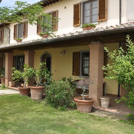 Agriturismo Il Bel Laghetto ホテル Castroncello